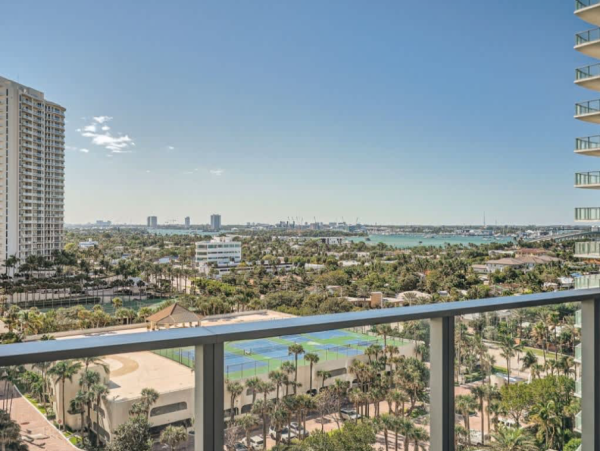 Luxury 2 - Bedroom Oceanfront Condo on Singer Island